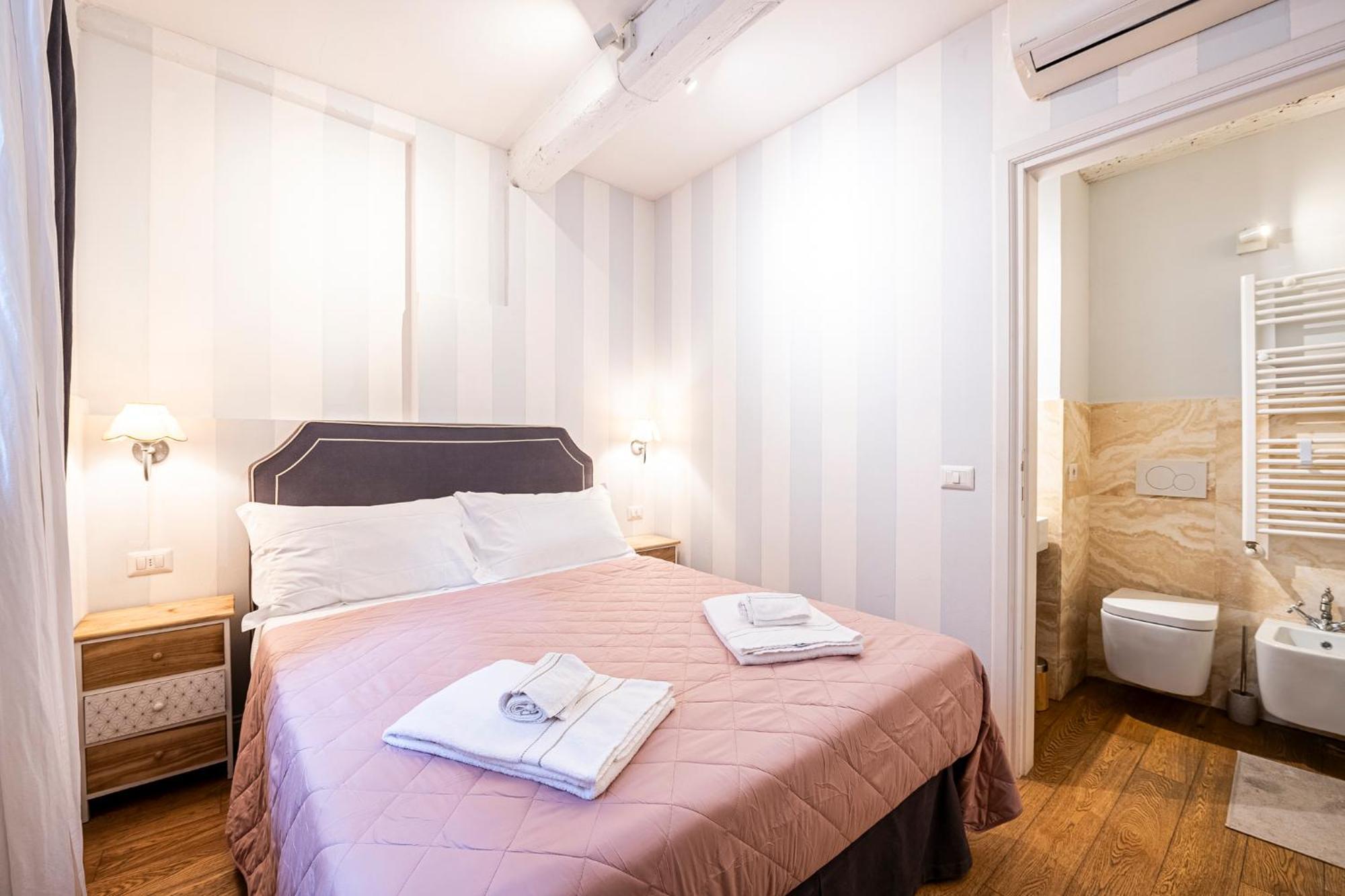 Suite In Pz. Michelangelo: Due Camere Con Due Bagni フィレンツェ エクステリア 写真