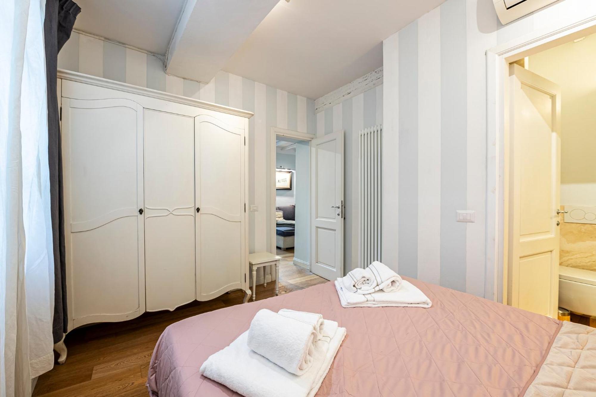 Suite In Pz. Michelangelo: Due Camere Con Due Bagni フィレンツェ エクステリア 写真