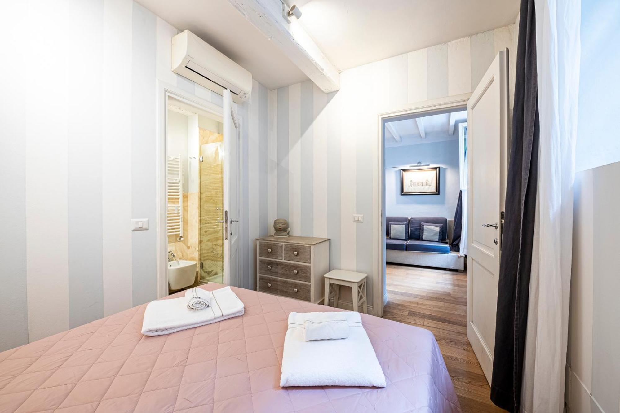 Suite In Pz. Michelangelo: Due Camere Con Due Bagni フィレンツェ エクステリア 写真
